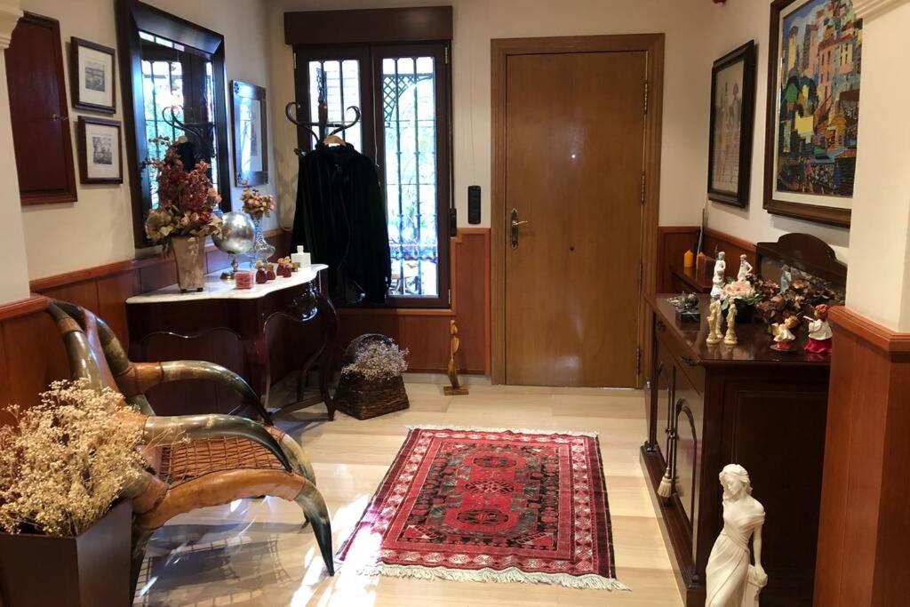 Casa En Granada Con Hermoso Jardin, Parking Calle Luaran gambar